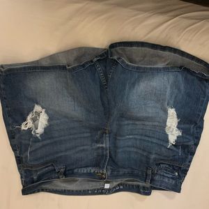 Boutique + Distressed Jean shorts